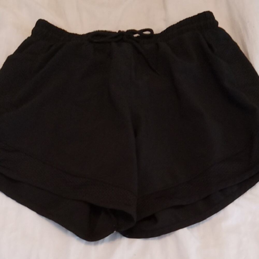 0 to 5 Women's Large Classic Black Athletic Shorts